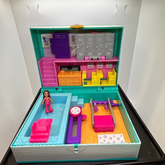 2018 Polly Pocket Micro Mini Middle School Compact GFM48. 1 DOLL - Picture 9 of 9